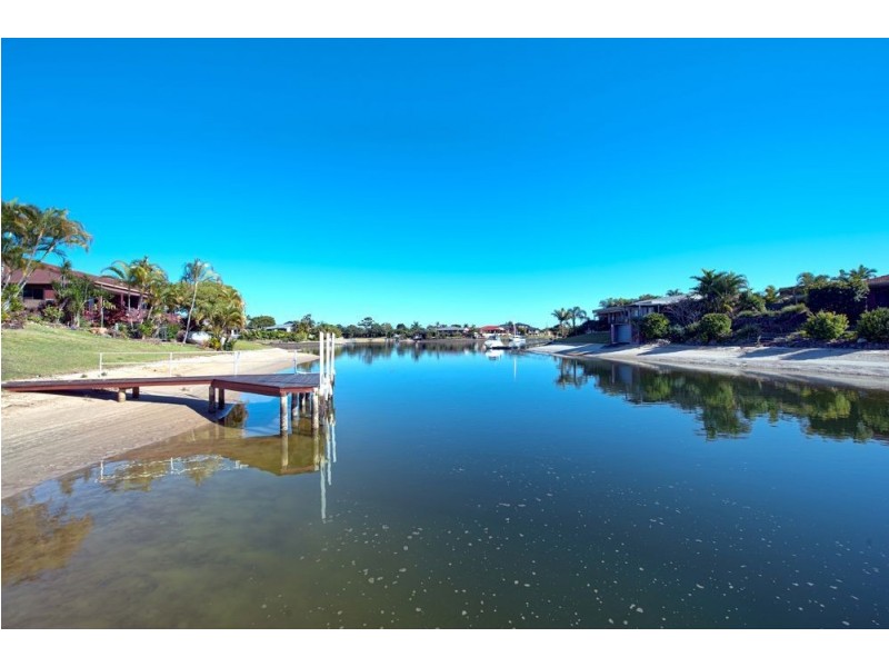 23 Delungra Street, Broadbeach Waters QLD 4218