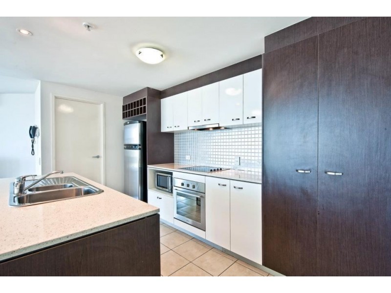 18 Fern Street, Surfers Paradise QLD 4217