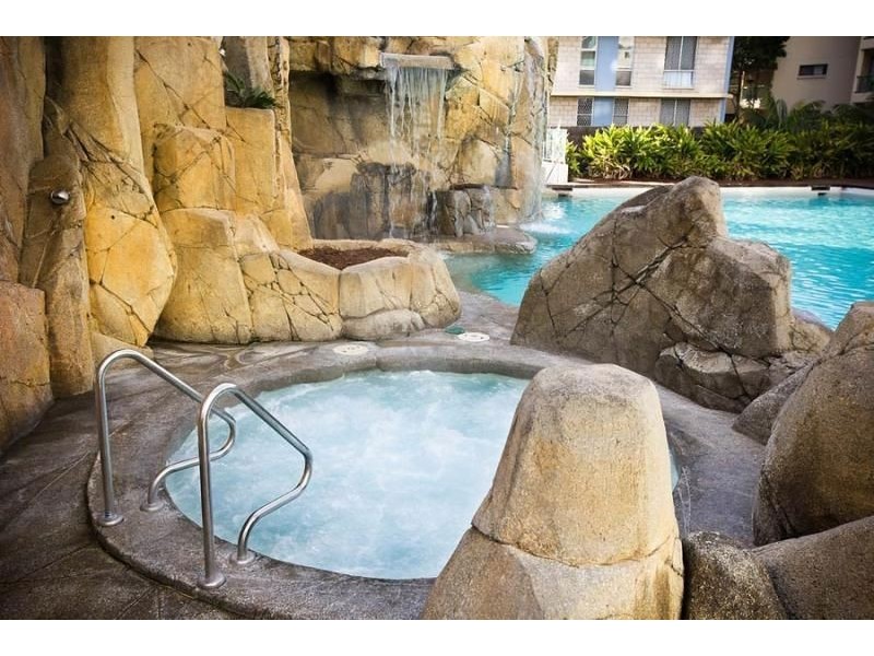 18 Fern Street, Surfers Paradise QLD 4217