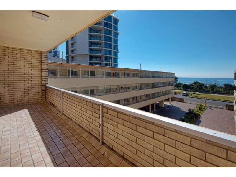 136 Old Burleigh Road, Broadbeach QLD 4218
