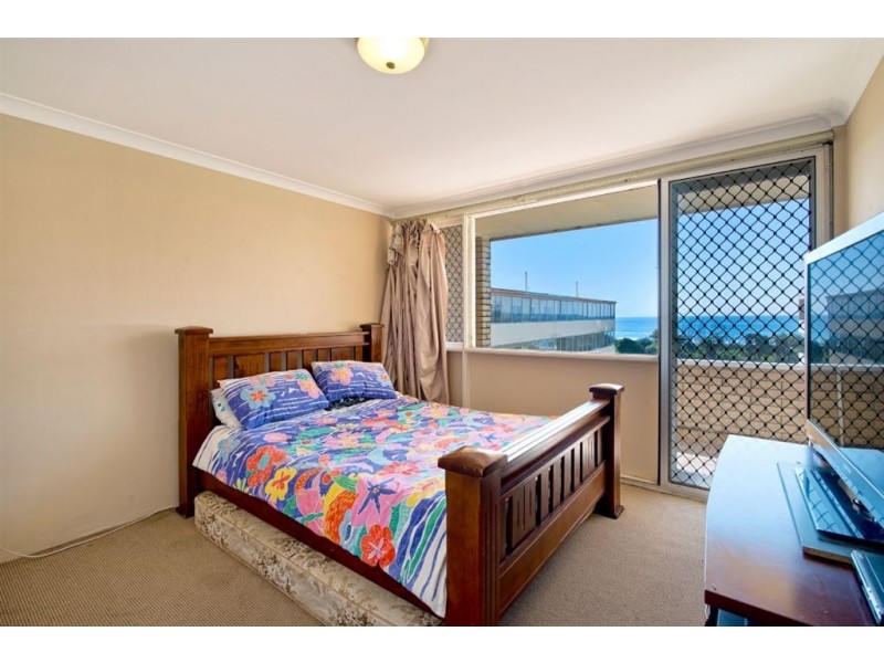 136 Old Burleigh Road, Broadbeach QLD 4218