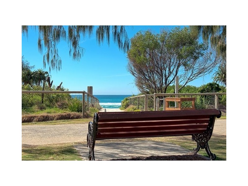 136 Old Burleigh Road, Broadbeach QLD 4218