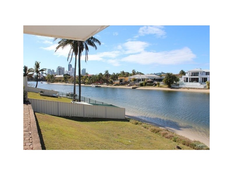 48 Gretel Drive, Mermaid Waters QLD 4218