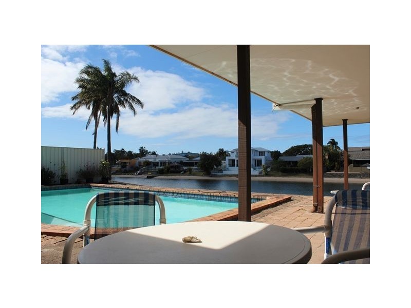 48 Gretel Drive, Mermaid Waters QLD 4218