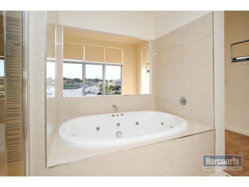 2/22 East Quay Drive, Biggera Waters QLD 4216