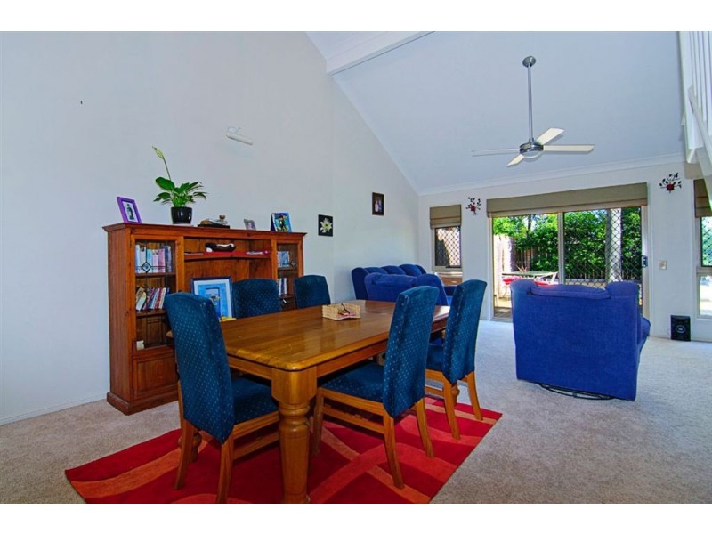 18/264 Oxley Drive, Coombabah QLD 4216