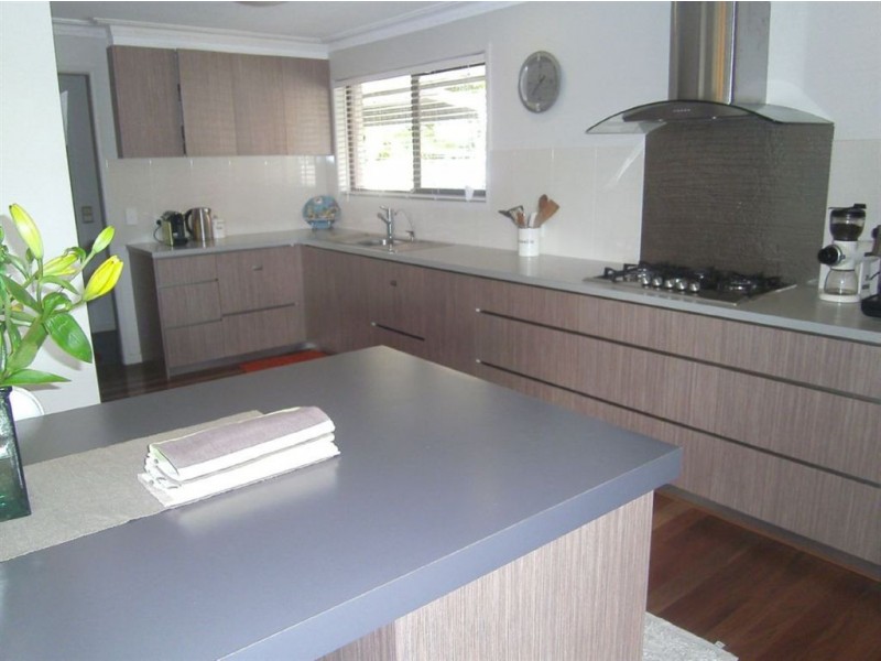 18 Bermuda, Broadbeach Waters QLD 4218