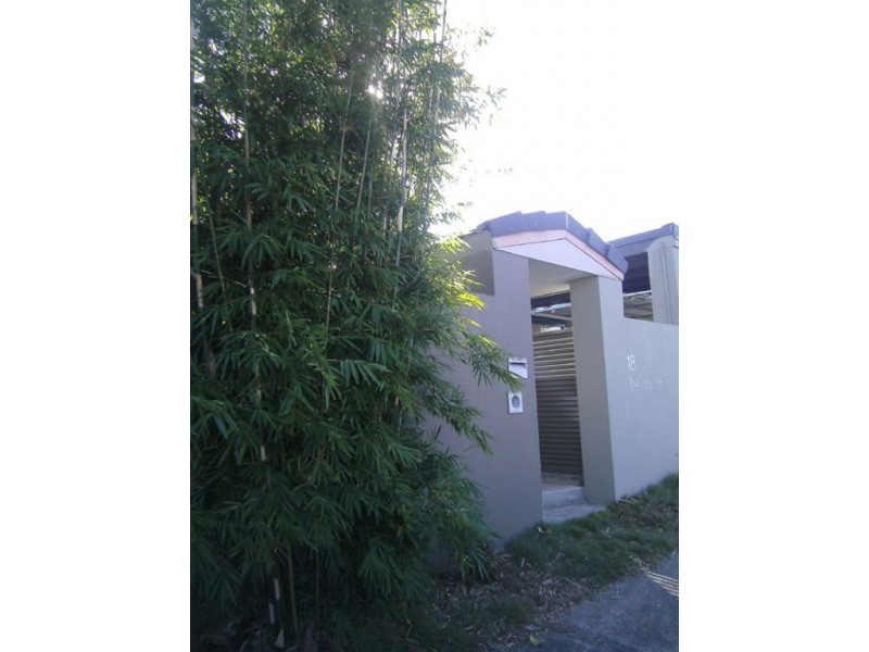 18 Bermuda, Broadbeach Waters QLD 4218