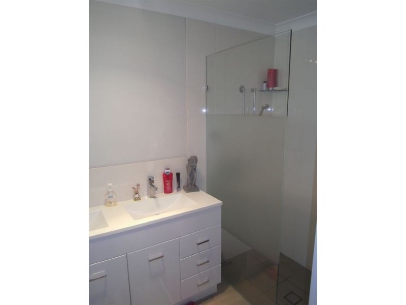 18 Bermuda, Broadbeach Waters QLD 4218