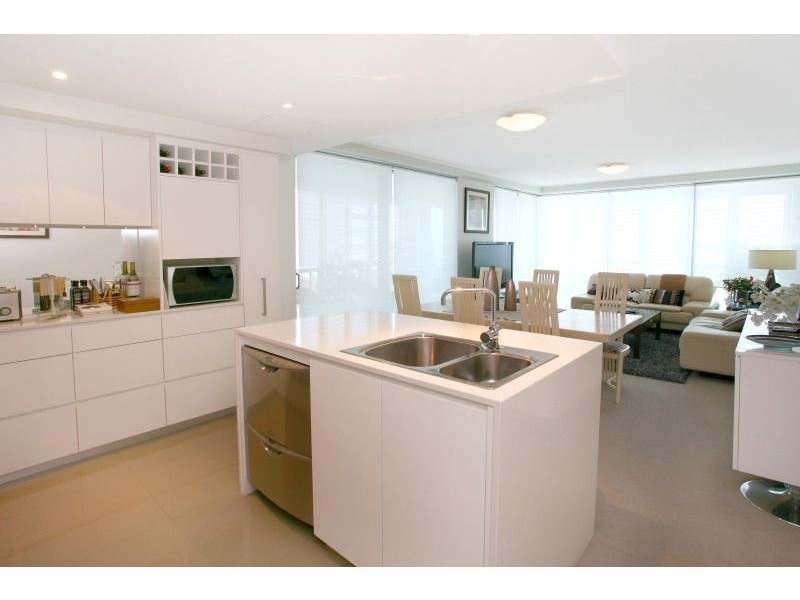 1402/438 Marine Parade, Biggera Waters QLD 4216