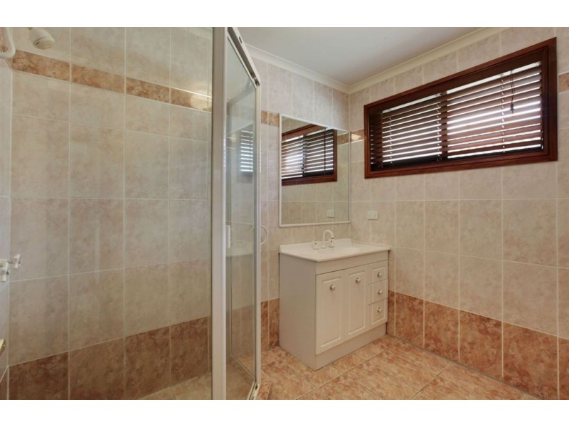 5 Mexicali Court, Broadbeach Waters QLD 4218