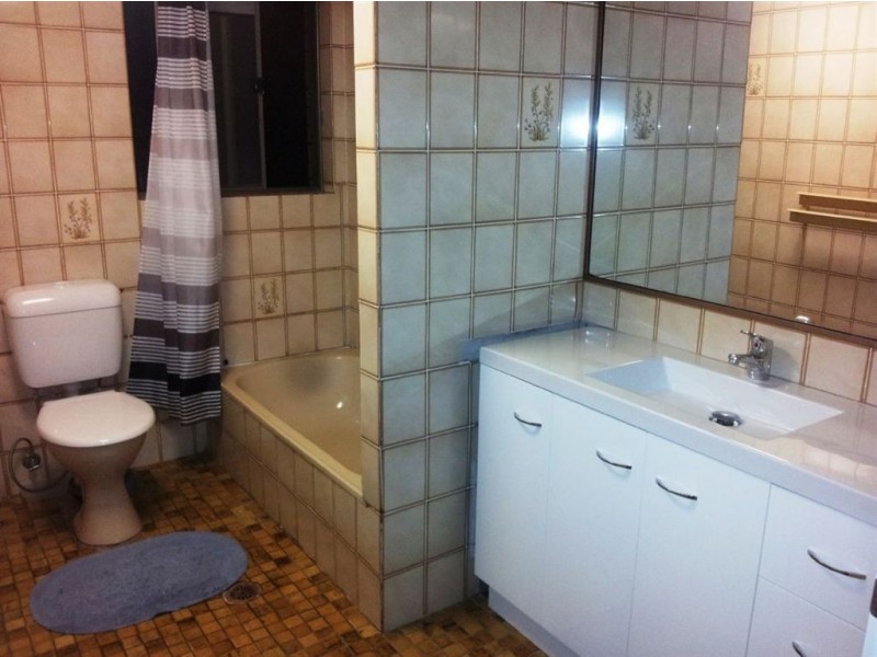 6/13 Stanhill Drive, Chevron Island QLD 4217