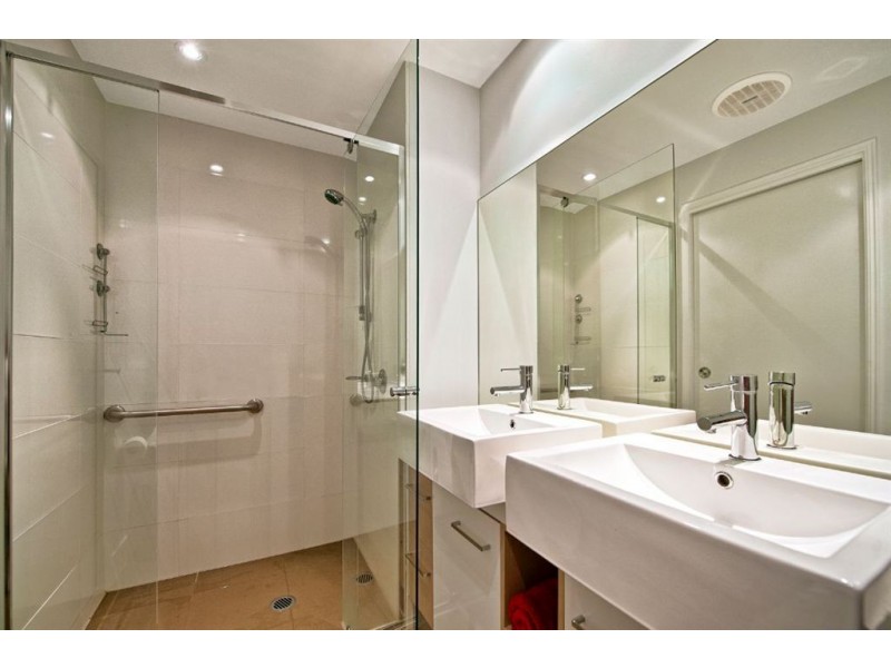 3/430 Pine Ridge Road, Coombabah QLD 4216