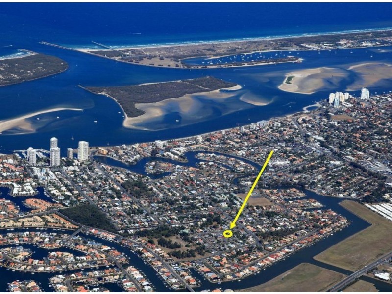 4 Nambur Street, Runaway Bay QLD 4216