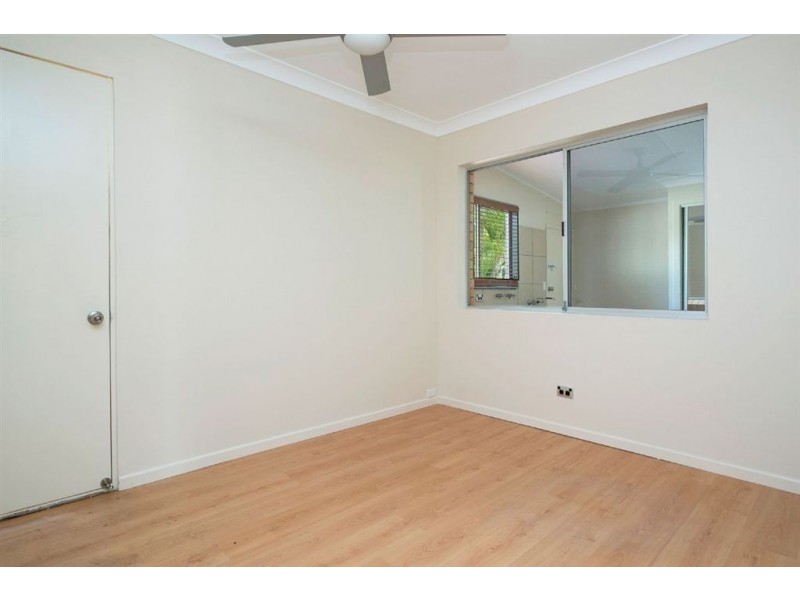 4 Nambur Street, Runaway Bay QLD 4216