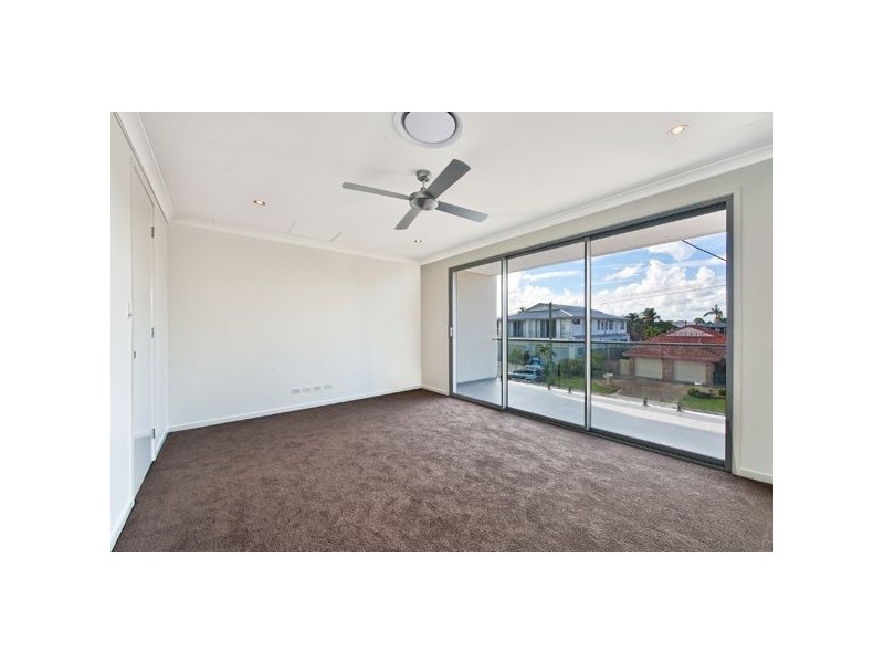 6 Mallard Avenue, Paradise Point QLD 4216