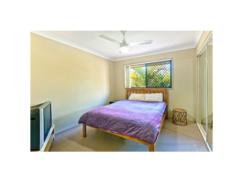 2/13 Thelma Avenue, Biggera Waters QLD 4216