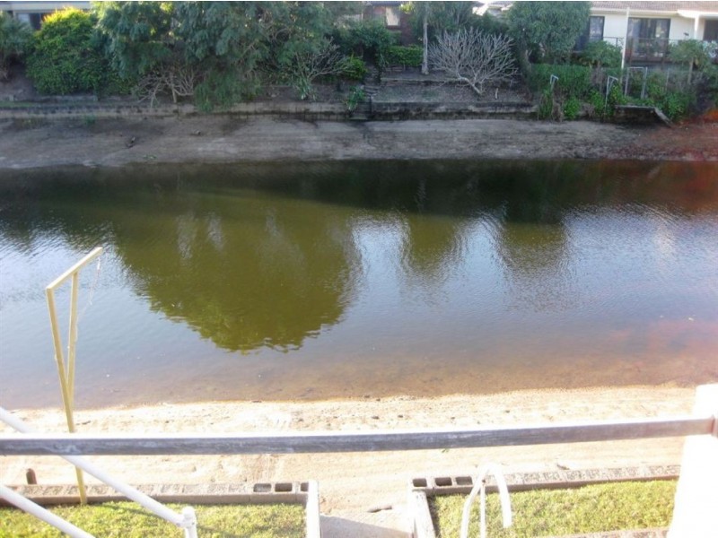 11 Pensacola Crt, Broadbeach Waters QLD 4218