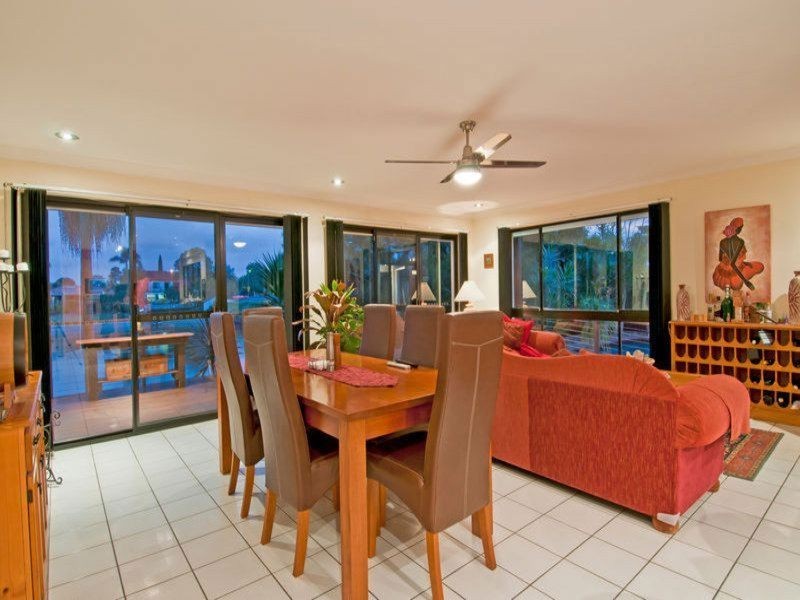 1 Winch Crt, Mermaid Waters QLD 4218