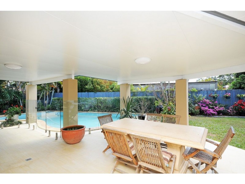 10 Monteclair Court, Mermaid Waters QLD 4218