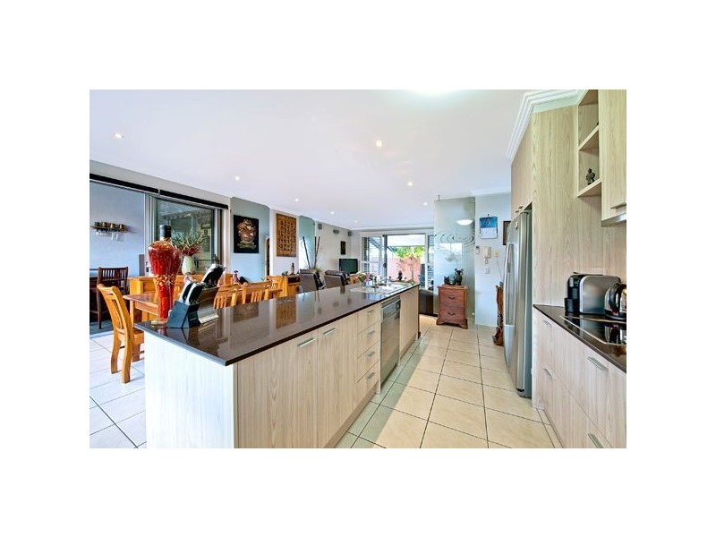 19/181 Lae Drive, Coombabah QLD 4216