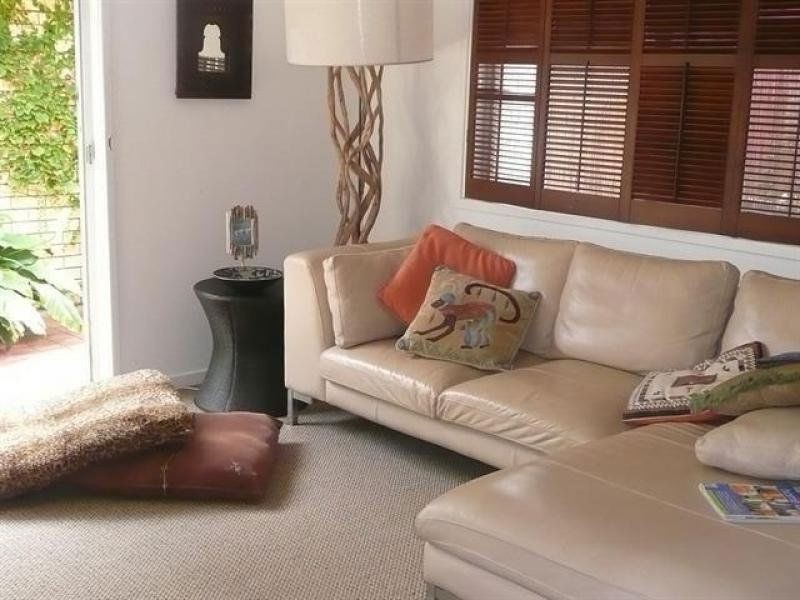 40 Drury Ave, Southport QLD 4215