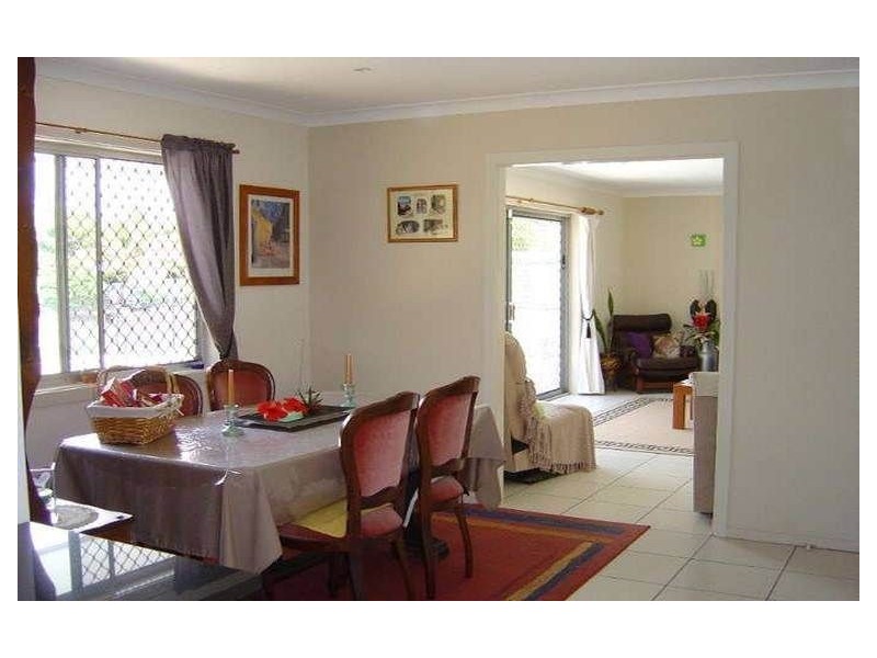 10 Moana Park, Broadbeach Waters QLD 4218