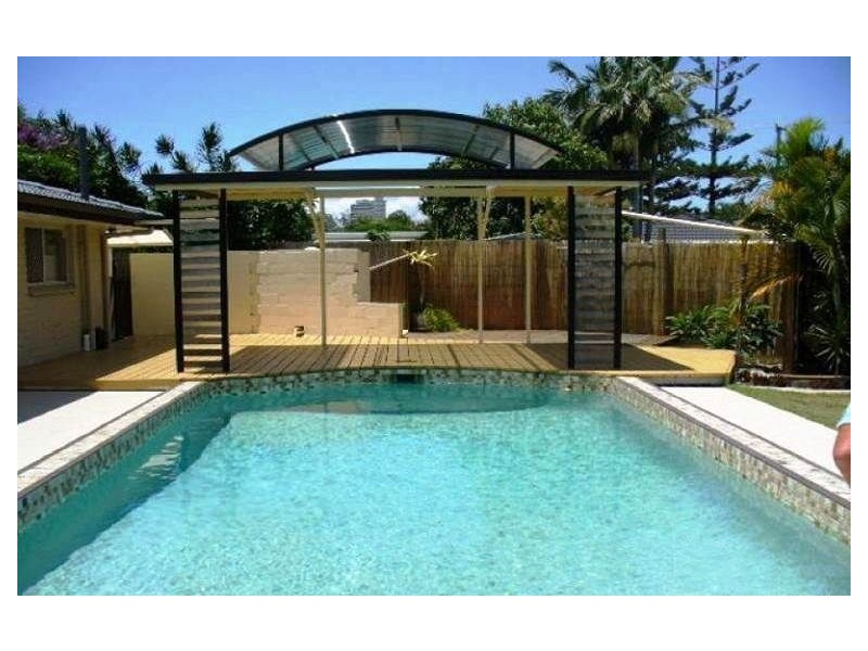 10 Moana Park, Broadbeach Waters QLD 4218