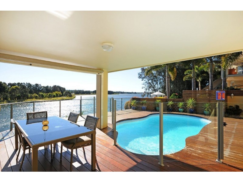 58 Martingale Circuit, Clear Island Waters QLD 4226