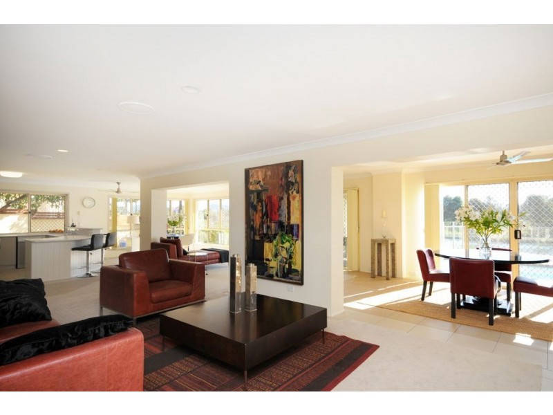 58 Martingale Circuit, Clear Island Waters QLD 4226