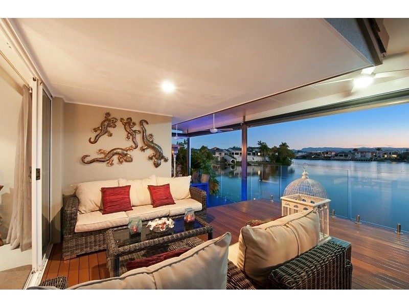 50 Santa Cruz Boulevard, Clear Island Waters QLD 4226