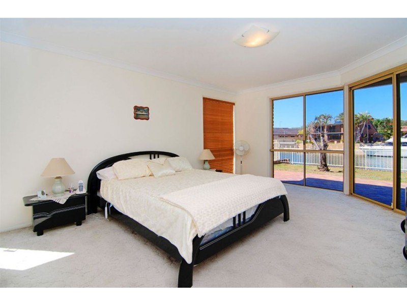 56 Walter Raleigh Crescent, Hollywell QLD 4216