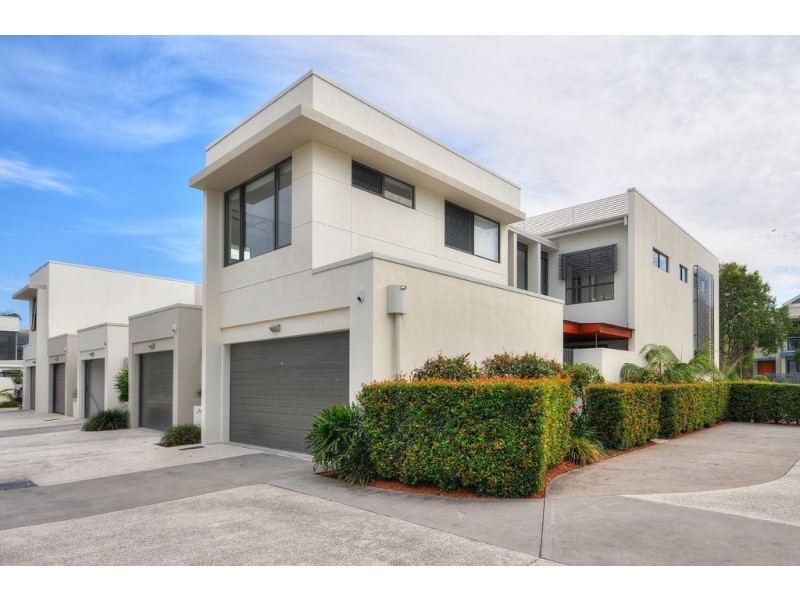 9/9 Moores Crescent, Varsity Lakes QLD 4227