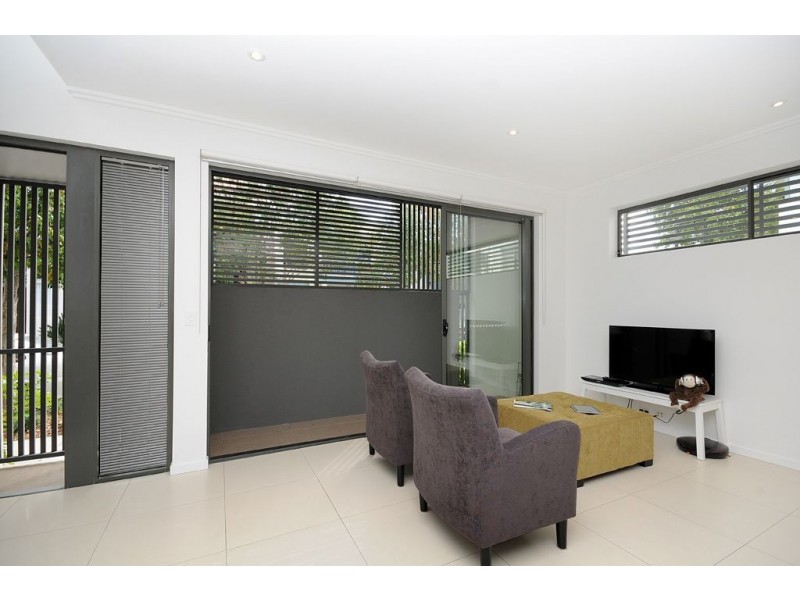 9/9 Moores Crescent, Varsity Lakes QLD 4227