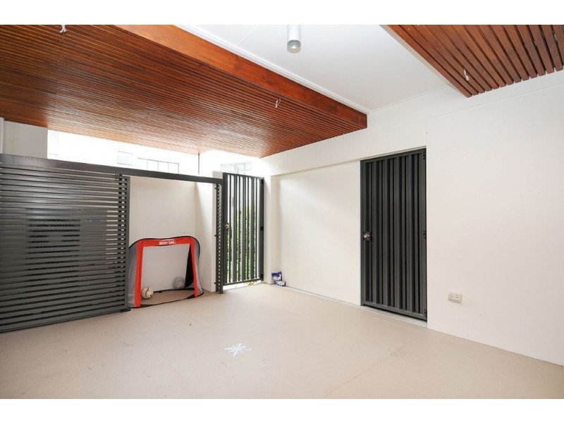 9/9 Moores Crescent, Varsity Lakes QLD 4227