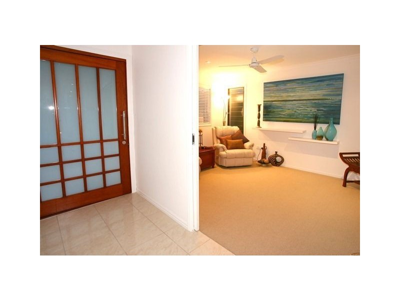 1/12 Port Peyra Crescent, Varsity Lakes QLD 4227
