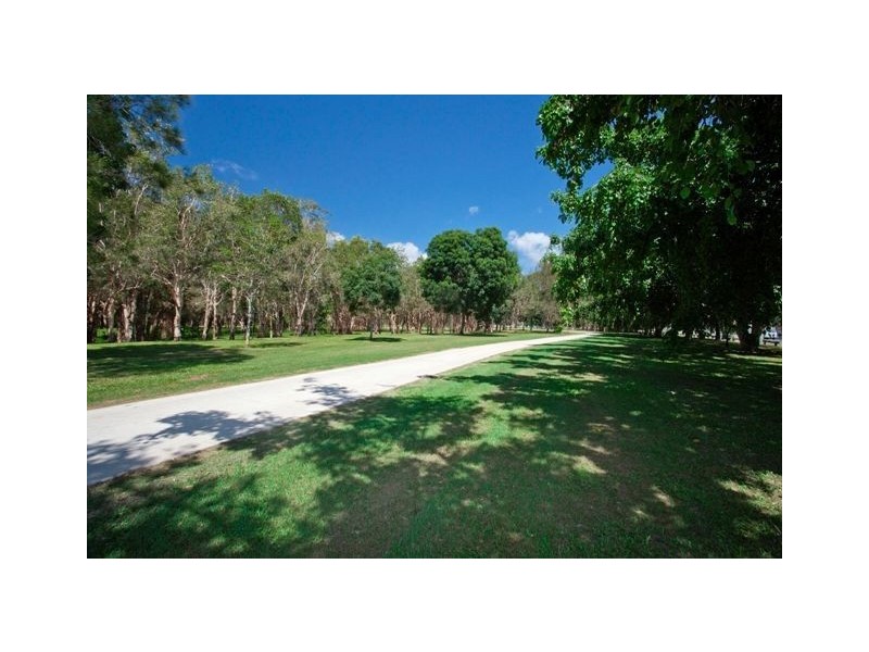 40 Fremar Street, Broadbeach Waters QLD 4218