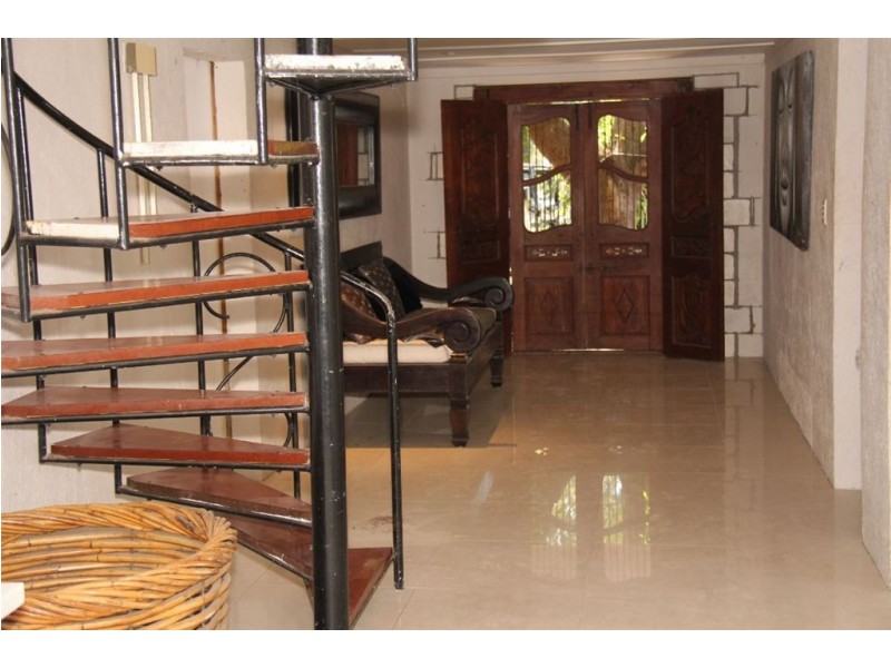 40 Fremar Street, Broadbeach Waters QLD 4218