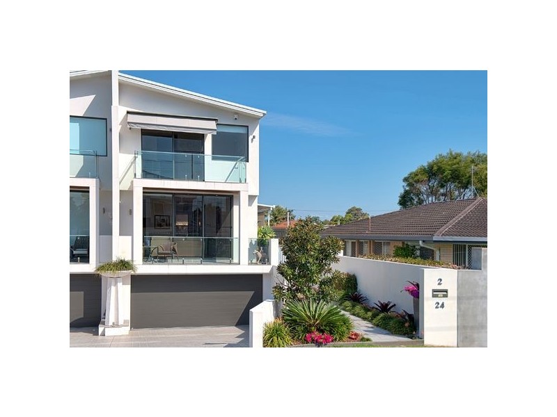 2/24 Teal Avenue, Paradise Point QLD 4216