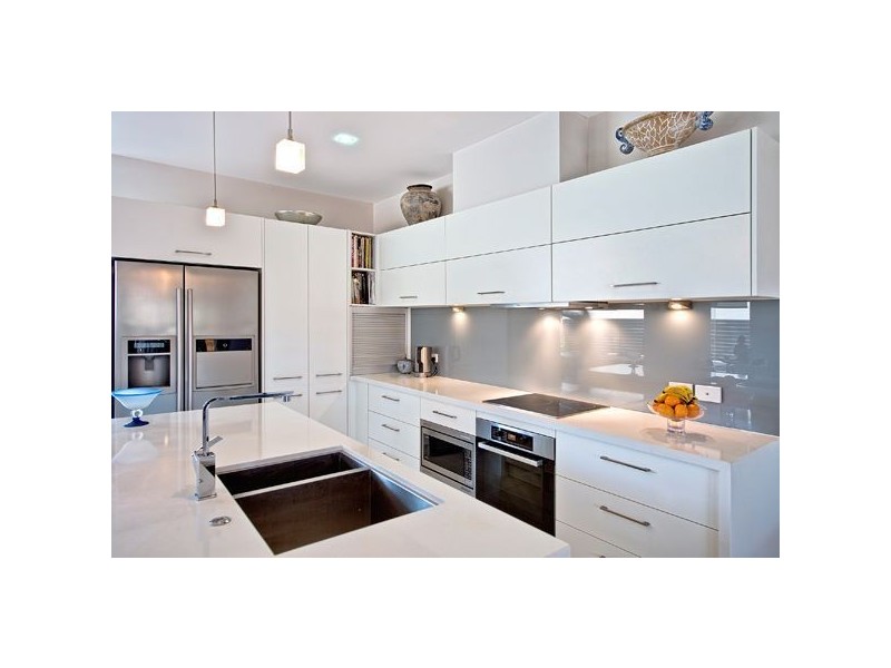 2/24 Teal Avenue, Paradise Point QLD 4216