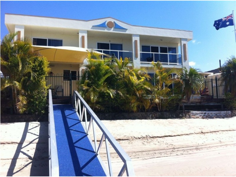 17 Monte Vista Ct, Broadbeach Waters QLD 4218