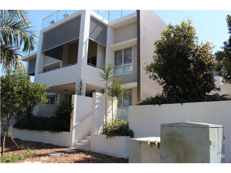 119/1-7 Moores Crescent, Varsity Lakes QLD 4227