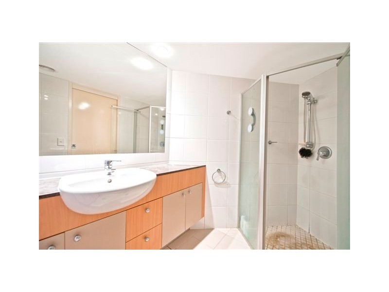 23-27 Cypress Avenue, Surfers Paradise QLD 4217