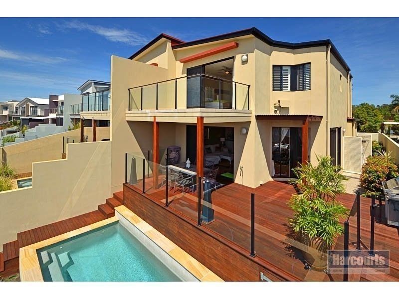 41 Compass Drive, Biggera Waters QLD 4216