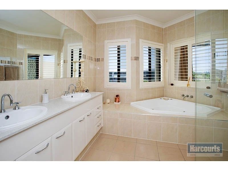 41 Compass Drive, Biggera Waters QLD 4216