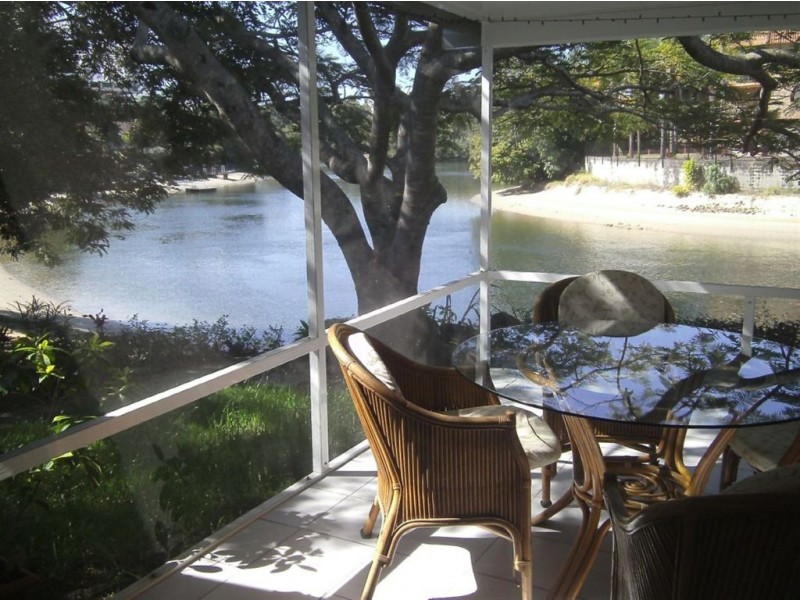 3 Le Mans Drive, Mermaid Waters QLD 4218