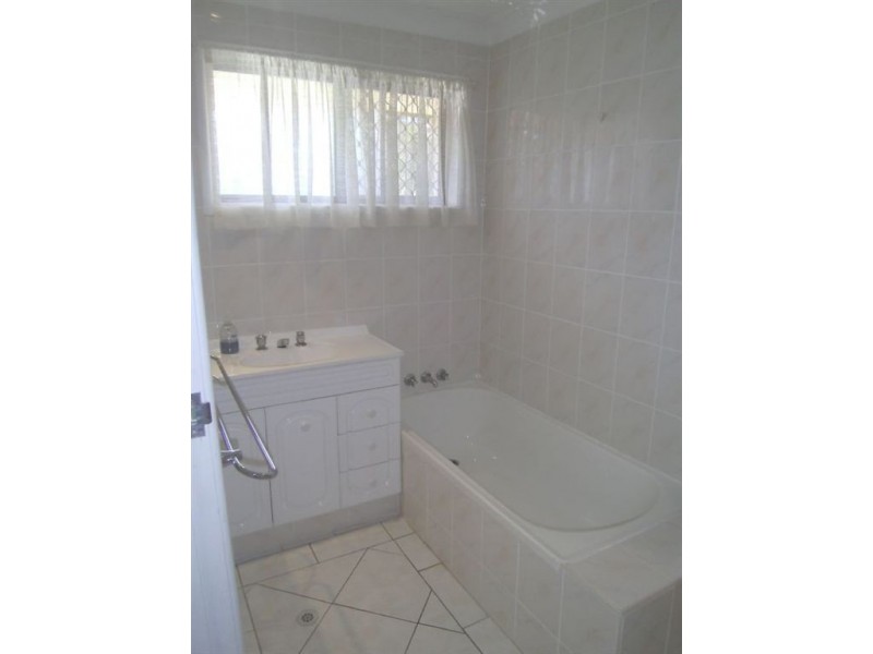 3 Le Mans Drive, Mermaid Waters QLD 4218