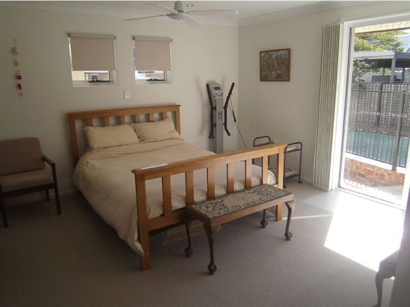 3 Le Mans Drive, Mermaid Waters QLD 4218