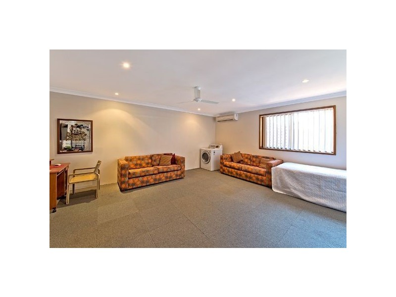 29 Wild Duck Drive, Mermaid Waters QLD 4218