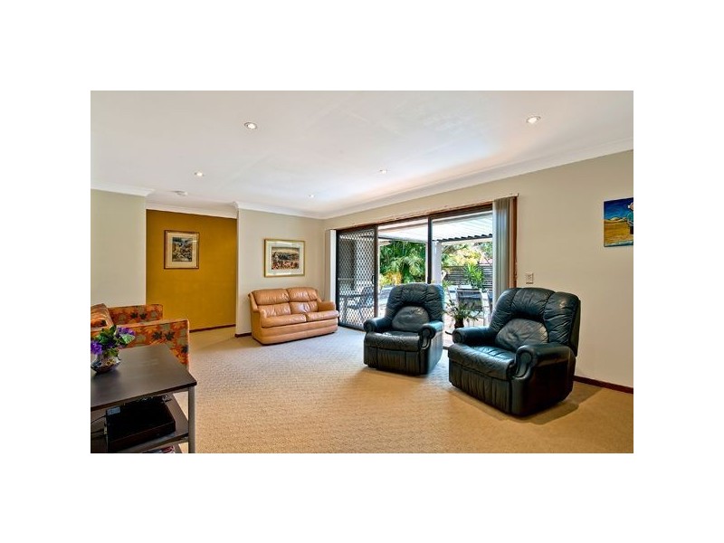 29 Wild Duck Drive, Mermaid Waters QLD 4218